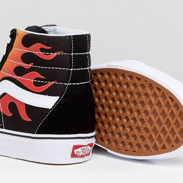 VANS(ヴァンズ)の新品未使用 箱付 Vans Sk8-Hi Flame バンズ フレイム 27cm メンズの靴/シューズ(スニーカー)の商品写真