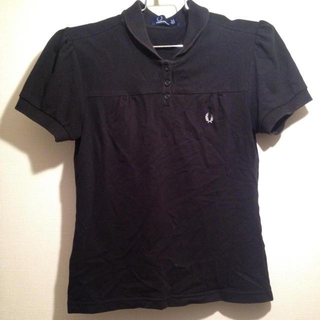 FRED PERRY(フレッドペリー)の真っ黒ポロシャツ レディース レディースのトップス(ポロシャツ)の商品写真