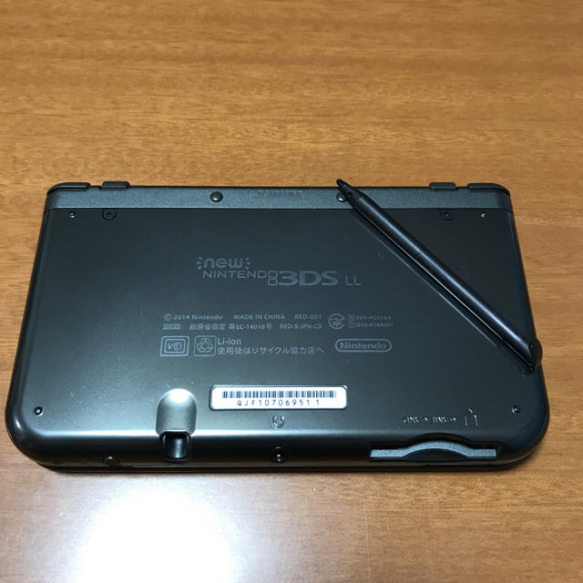 New Nintendo 3DSLL メタリックブラック 3