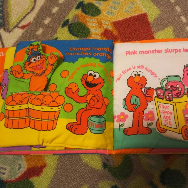 SESAME STREET(セサミストリート)のすもも様専用 セサミストリート 布絵本 キッズ/ベビー/マタニティのおもちゃ(知育玩具)の商品写真