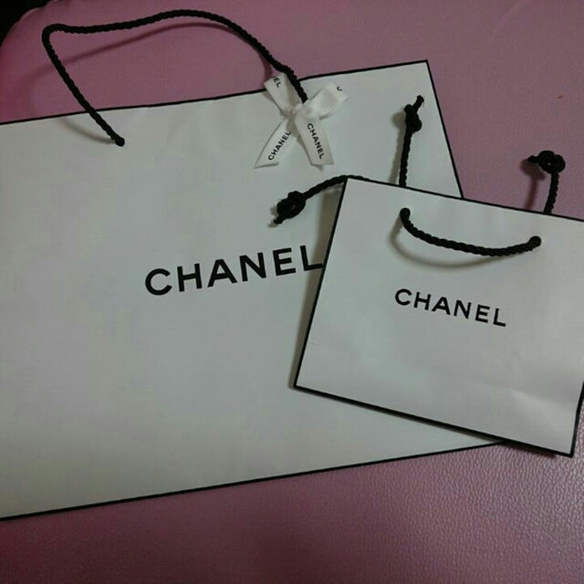 CHANEL(シャネル)の☆美品☆CHANEL シャネル☆ショッピングバック 大小 2枚set☆ メンズのファッション小物(その他)の商品写真