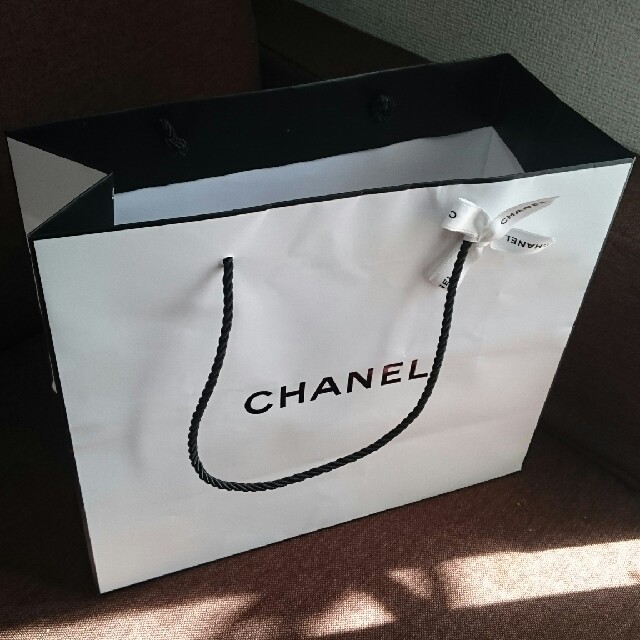 CHANEL(シャネル)の☆美品☆CHANEL シャネル☆ショッピングバック 大小 2枚set☆ メンズのファッション小物(その他)の商品写真