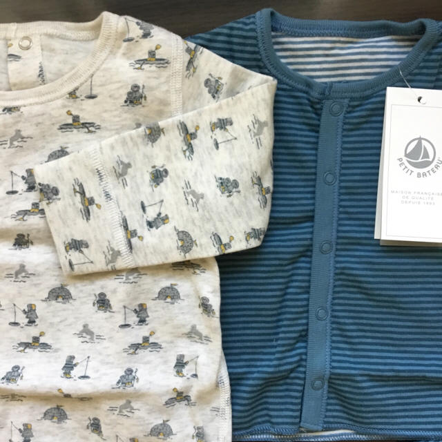 PETIT BATEAU(プチバトー)の【tipe様専用】プチバトー 18m チュビックボーダー3点セット キッズ/ベビー/マタニティのベビー服(~85cm)(ロンパース)の商品写真