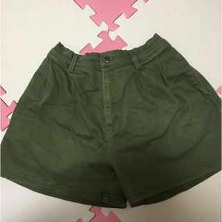 クリスプ(Crisp)のカーキショートパンツ(ショートパンツ)