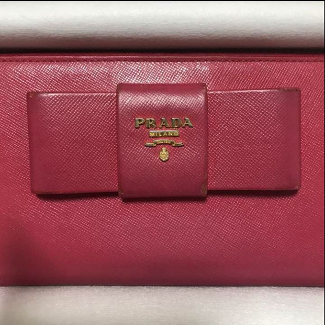 PRADA(プラダ)のPRADA リボン サフィアーノ 長財布 レディースのファッション小物(財布)の商品写真