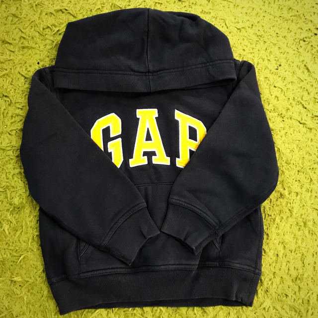 GAP Kids(ギャップキッズ)のGAP ロゴパーカー キッズ/ベビー/マタニティのキッズ服男の子用(90cm~)(Tシャツ/カットソー)の商品写真