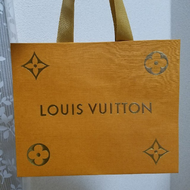 LOUIS VUITTON - ルイヴィトン クリスマス限定 紙袋(小)の通販 by マリーさん's shop｜ルイヴィトンならラクマ