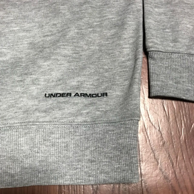 UNDER ARMOUR(アンダーアーマー)のアンダーアーマー パーカー XL グレー アーマースウェットフルジップフーディー メンズのトップス(パーカー)の商品写真