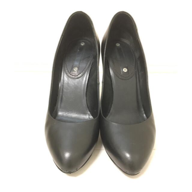 celine(セリーヌ)のCELINEセリーヌ レザーパンプス レディースの靴/シューズ(ハイヒール/パンプス)の商品写真