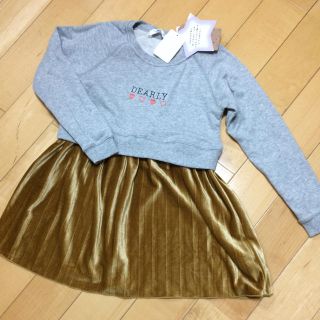 新品タグ付き 女の子 ベロアワンピース(ワンピース)