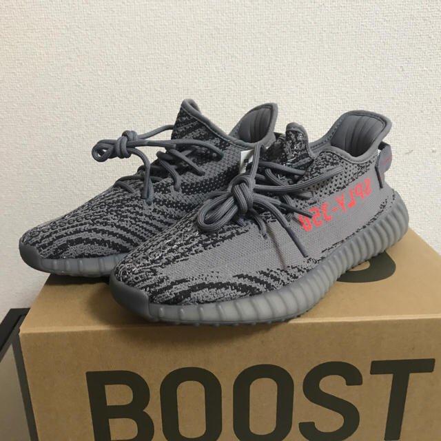 adidas(アディダス)の🔥即日発送🔥込み🔥YEEZY BOOST 350 V2  新品未使用 メンズの靴/シューズ(スニーカー)の商品写真