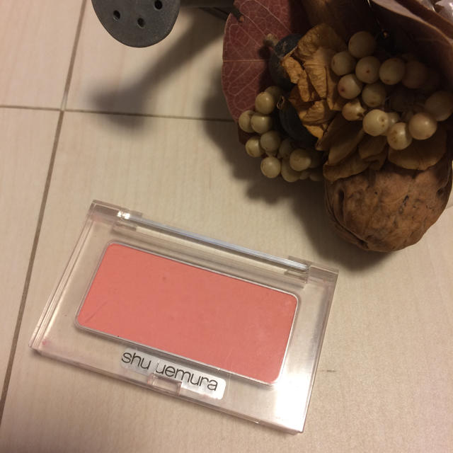 shu uemura(シュウウエムラ)の新品・未開封 shuuemura チーク M ピンク30 コスメ/美容のベースメイク/化粧品(チーク)の商品写真