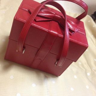 エミリーテンプルキュート(Emily Temple cute)のエミリーテンプル♡プレゼントボックスbag♡美品(ハンドバッグ)