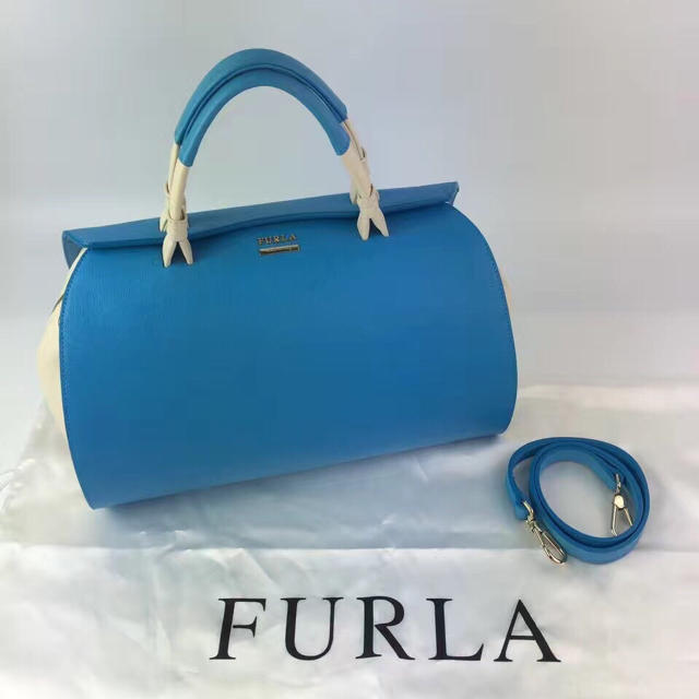 値引き中！FURLA ＊ ハンドバッグ保存袋付き