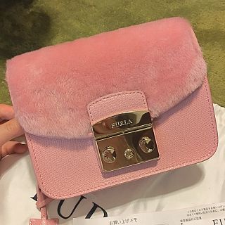 ショルダーバッグ フルラ メトロポリス ファーバッグ