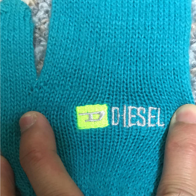 DIESEL(ディーゼル)の手袋 キッズ/ベビー/マタニティのこども用ファッション小物(手袋)の商品写真