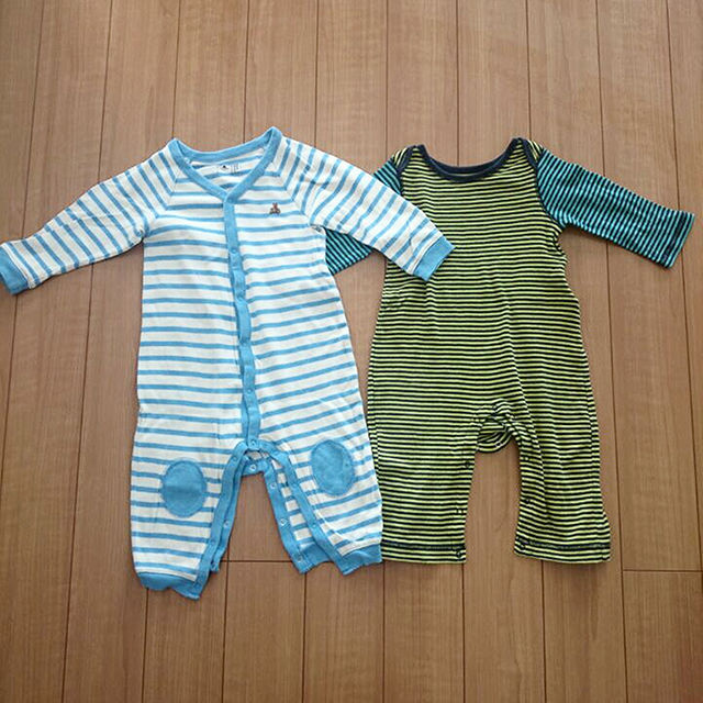 babyGAP(ベビーギャップ)のGAP カバーオール 12m 75 2枚セット キッズ/ベビー/マタニティのベビー服(~85cm)(カバーオール)の商品写真