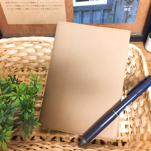 MUJI (無印良品)(ムジルシリョウヒン)の★人気！★無印良品 デニムタグで作ったブックカバー インテリア/住まい/日用品の文房具(カレンダー/スケジュール)の商品写真