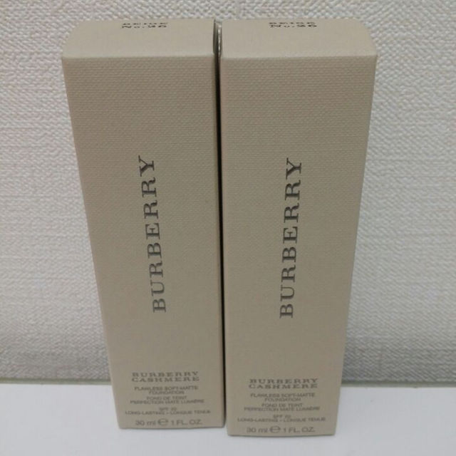 BURBERRY(バーバリー)の値下げ！バーバリーカシミアファンデーション〈26〉×2本 コスメ/美容のベースメイク/化粧品(ファンデーション)の商品写真