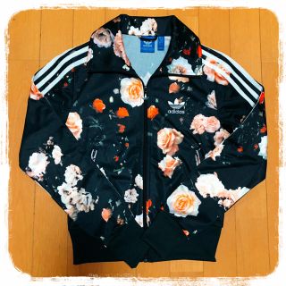 アディダス(adidas)のadidas 花柄セットアップ(セット/コーデ)