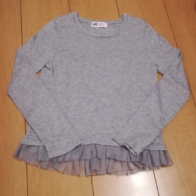 H&M(エイチアンドエム)のH＆M ニット カットソー 130 キッズ/ベビー/マタニティのキッズ服女の子用(90cm~)(ニット)の商品写真