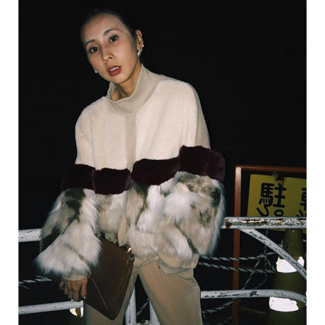 ameri vintage ファートップス