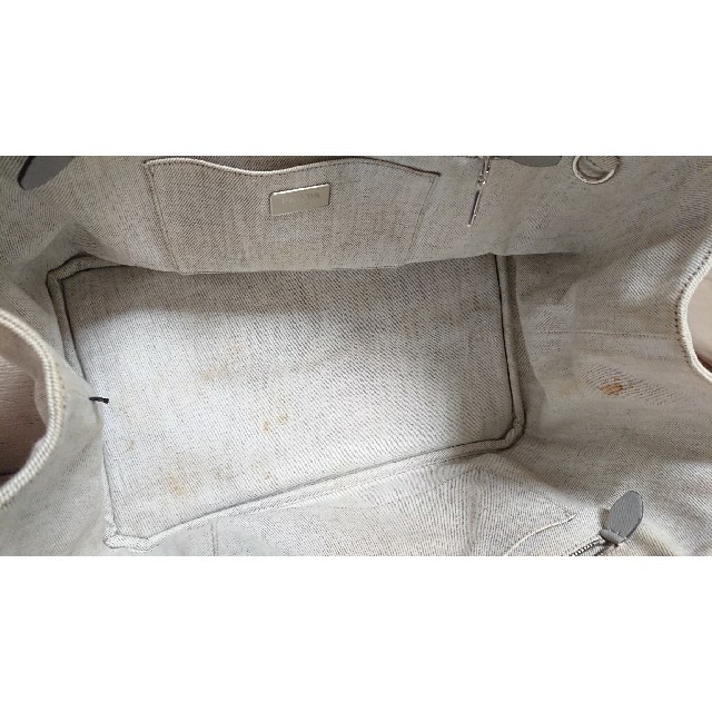 PRADA(プラダ)のPRADA カナパ ビジュー デニム ショルダー付 Ｍサイズ レディースのバッグ(ショルダーバッグ)の商品写真