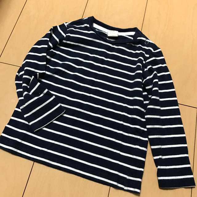 H&M(エイチアンドエム)のH&MボーダーロンT キッズ/ベビー/マタニティのキッズ服男の子用(90cm~)(その他)の商品写真