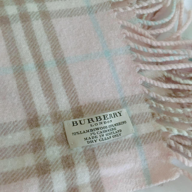 BURBERRY(バーバリー)のベビーピンクのチェックマフラー💖 レディースのファッション小物(マフラー/ショール)の商品写真