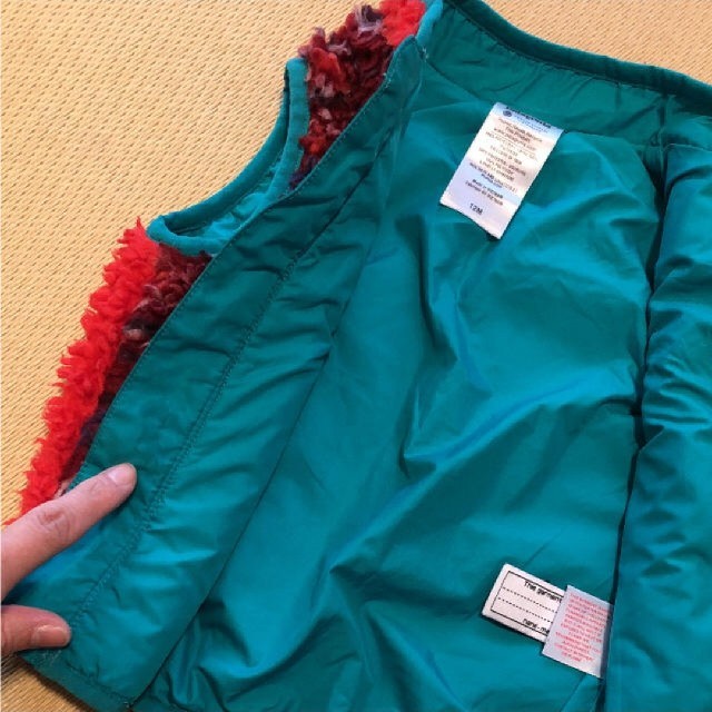 patagonia(パタゴニア)のpatagonia　ベスト　12M　 80～90サイズ キッズ/ベビー/マタニティのベビー服(~85cm)(ジャケット/コート)の商品写真