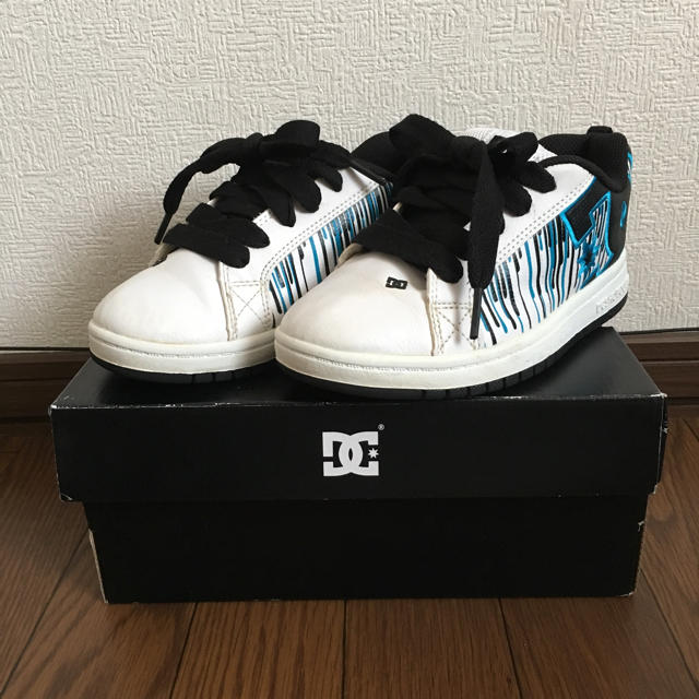 DC(ディーシー)のDCスニーカー☆21㎝ キッズ/ベビー/マタニティのキッズ靴/シューズ(15cm~)(スニーカー)の商品写真