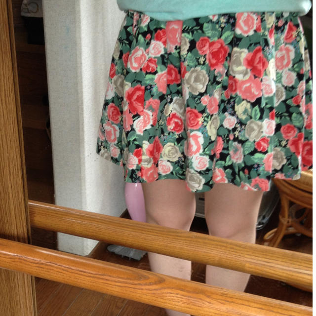 H&M(エイチアンドエム)の花柄スカート♡ レディースのスカート(ミニスカート)の商品写真