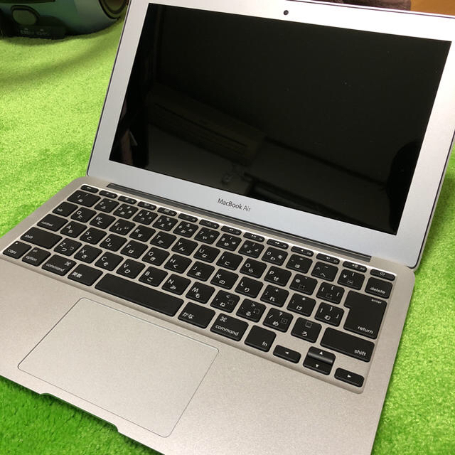 Mac (Apple)(マック)の超美品 Apple アップル MacBook Air 2015 SSD128GB スマホ/家電/カメラのPC/タブレット(ノートPC)の商品写真