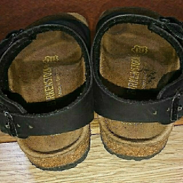 BIRKENSTOCK(ビルケンシュトック)のビルケンシュトック キッズ キッズ/ベビー/マタニティのキッズ靴/シューズ(15cm~)(サンダル)の商品写真