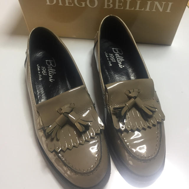 DIEGO BELLINI(ディエゴベリーニ)のk.aussie様専用 DIEGO BELLINI ローファー グレージュ  レディースの靴/シューズ(ローファー/革靴)の商品写真
