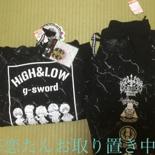 シマムラ(しまむら)の苺恋たん取り置き中HIGH＆LOW g-sword総柄Mサイズ セットアップ (ミュージシャン)