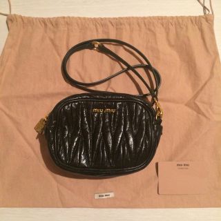 ミュウミュウ(miumiu)のぷんつぇる様専用 miumiu ショルダーバッグ(ショルダーバッグ)