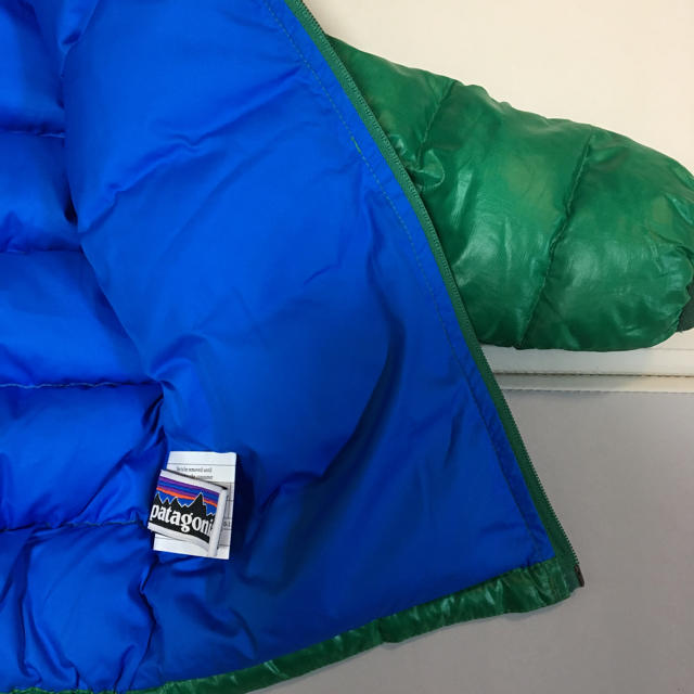 patagonia(パタゴニア)の美品 パタゴニア 2t ダウンコート 90 95 100 キッズ/ベビー/マタニティのキッズ服男の子用(90cm~)(ジャケット/上着)の商品写真