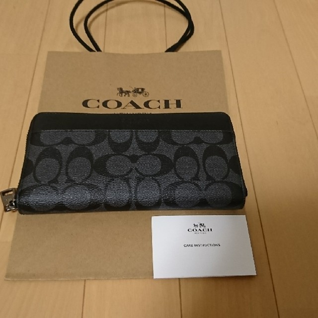 新品未使用正規品COACHチャコール×ブラックF58112ユニセックス長財布 ...