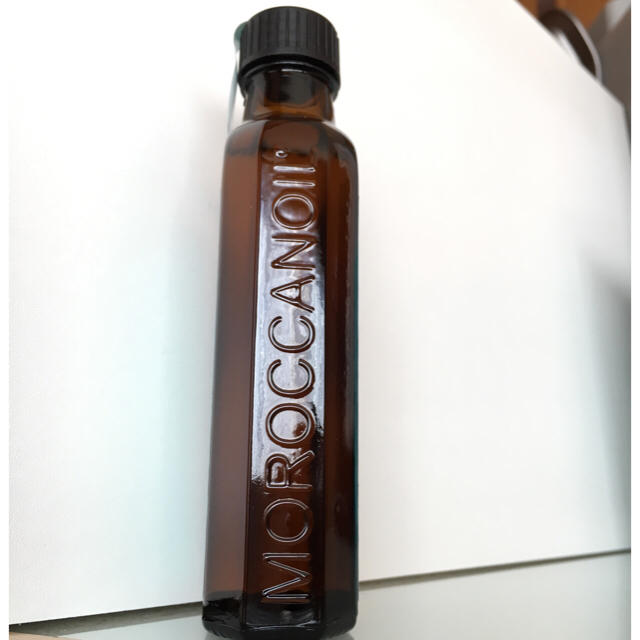 Moroccan oil(モロッカンオイル)の新品未使用✨モロッカンオイル  100ml  正規品！ コスメ/美容のヘアケア/スタイリング(トリートメント)の商品写真