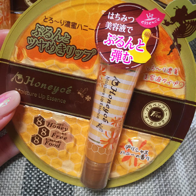 Honeyce'(ハニーチェ)のハニーチェ モイスチャーリップエッセンス コスメ/美容のスキンケア/基礎化粧品(リップケア/リップクリーム)の商品写真