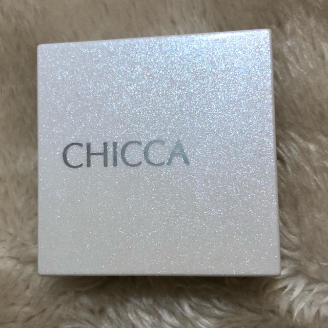 CLINIQUE(クリニーク)のCHICCA ニュアンスカラーリッド 04 ベイビーブルーアイ コスメ/美容のベースメイク/化粧品(アイシャドウ)の商品写真