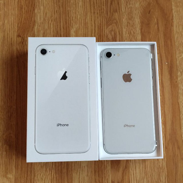 Apple - アルミン [新品] SIMフリー iPhone8 256GB au