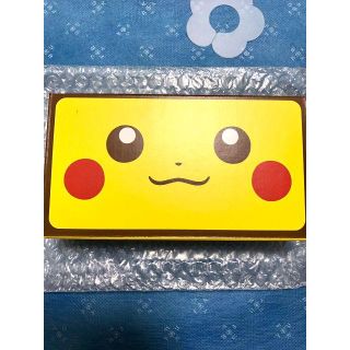 ニンテンドー2DS(ニンテンドー2DS)の【ここんさん専用・プレゼント袋付】2DSLL ピカチュウエディション(家庭用ゲーム機本体)