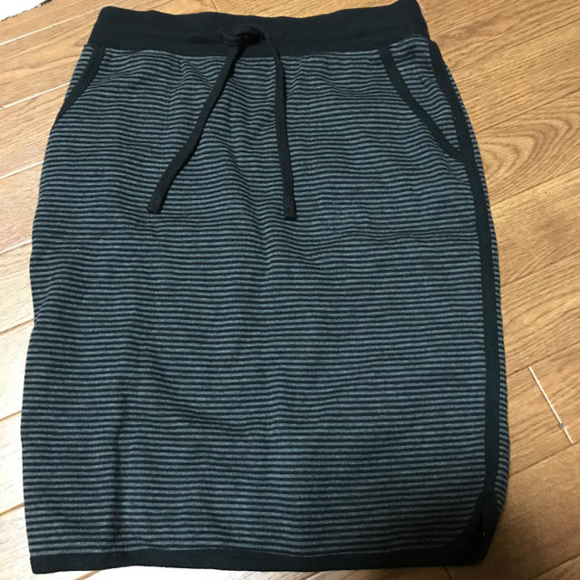 UNIQLO(ユニクロ)のユニクロ裏起毛スカート レディースのスカート(ひざ丈スカート)の商品写真