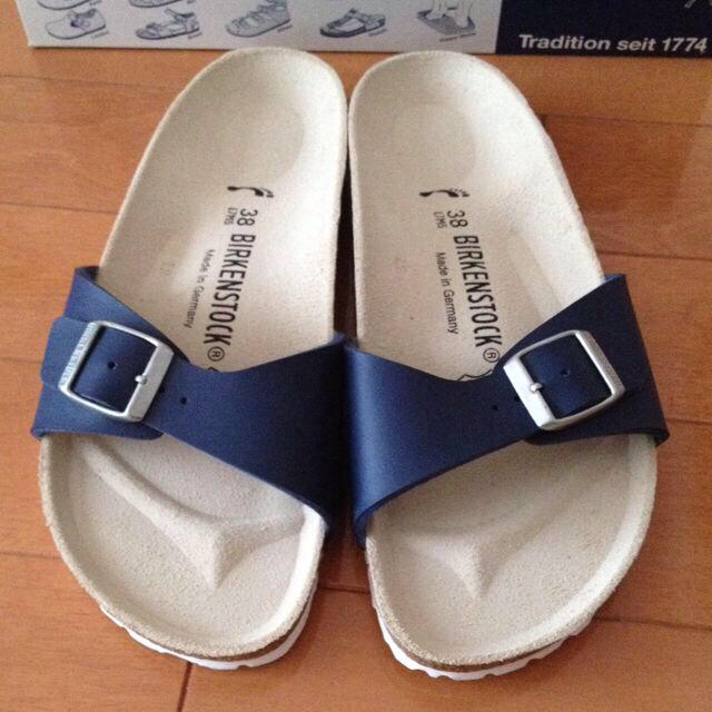 BIRKENSTOCK(ビルケンシュトック)の新品ハグオーワー別注色ビルシュトック レディースの靴/シューズ(サンダル)の商品写真