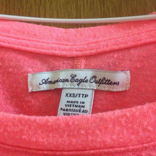 American Eagle(アメリカンイーグル)のネオンTシャツ レディースのトップス(Tシャツ(半袖/袖なし))の商品写真