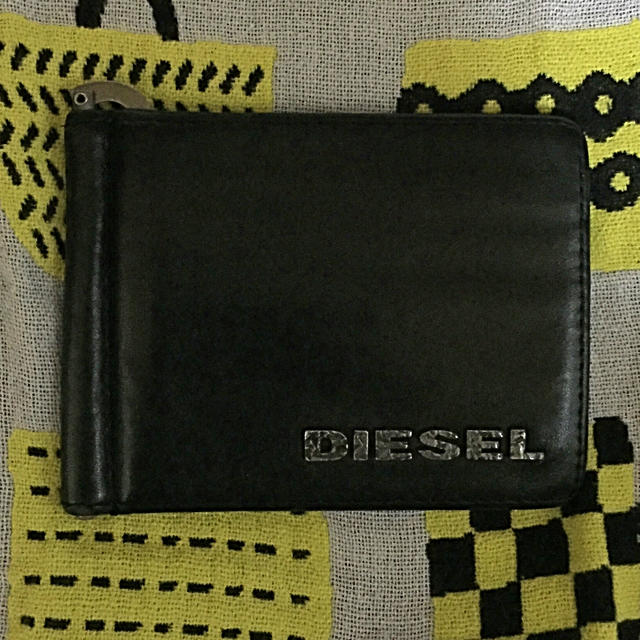 DIESEL(ディーゼル)のディーゼル★二つ折り財布☆ メンズのファッション小物(折り財布)の商品写真
