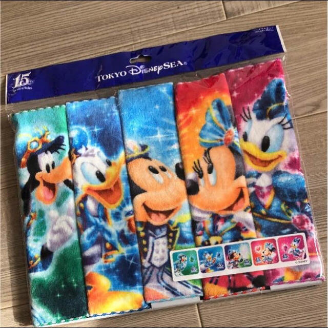 Disney(ディズニー)の最終値下げ♡新品ディズニー シー 15周年 記念 ミニタオル セット レディースのファッション小物(ハンカチ)の商品写真