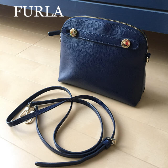 Furla(フルラ)の新品同様、定価30240円、FURLA フルラパイパー ミニショルダーバッグ  レディースのバッグ(ショルダーバッグ)の商品写真